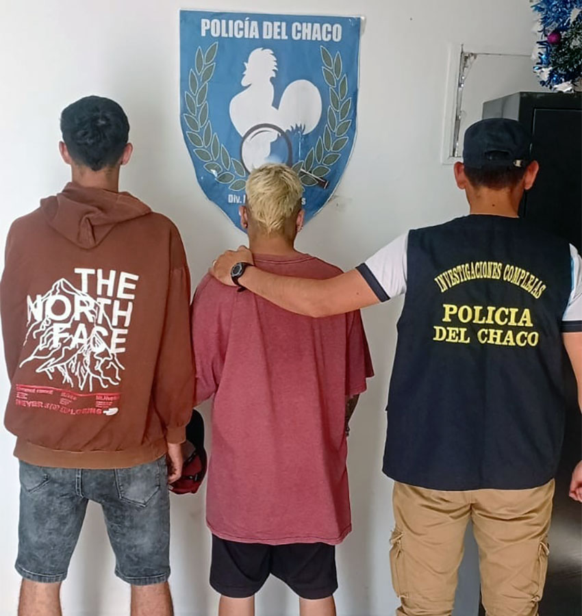 Investigaciones Complejas restituye moto a su propietario que había sido permutada por otro de mala fe, dos detenidos 76