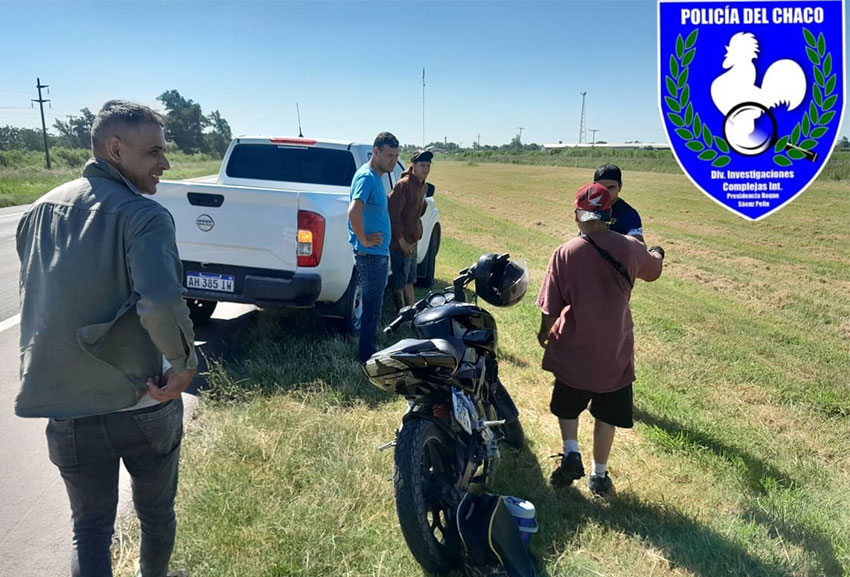 Investigaciones Complejas restituye moto a su propietario que había sido permutada por otro de mala fe, dos detenidos 16