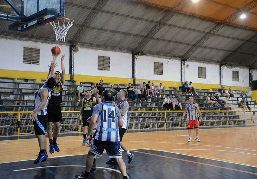 Caupolican ganó el triangular Amistad: derrotó a Unión de San Bernardo y al club Sportivo Comercio de Plaza 28