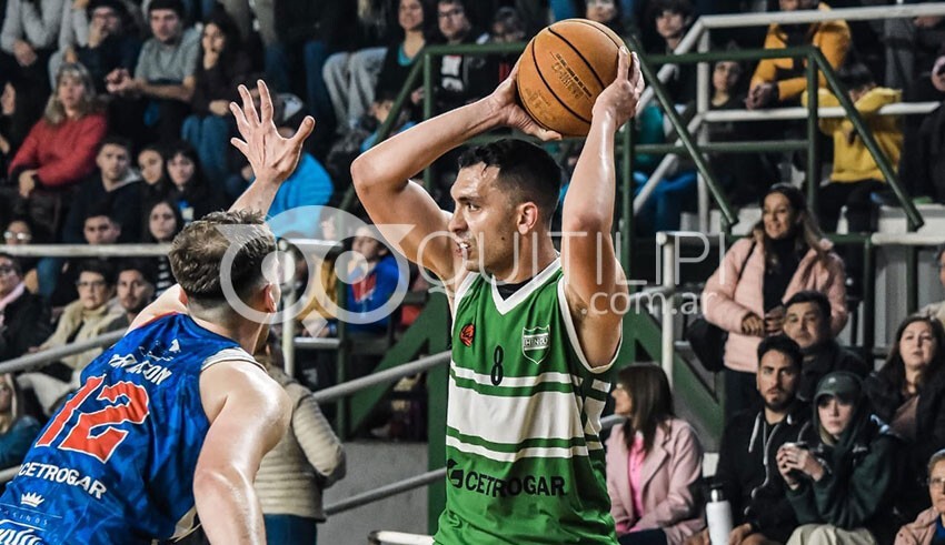 Santiago Barreto: el goleador que lleva sello quitilipense 22