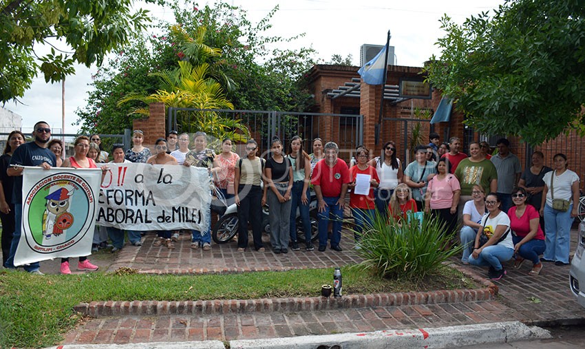 Docentes de ADOQUI profundizan el reclamo por la cláusula gatillo ante la Justicia local 4