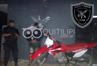 Cae un joven en una moto "melliza" 14