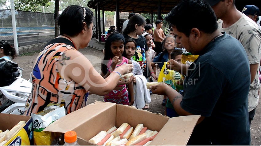 Con mucha alegría y chapuzones, cerró el 2° turno de la Colonia Municipal 22