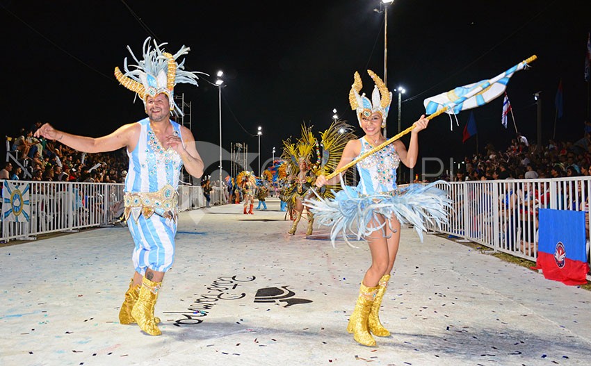 Estalló de color y alegría el inicio de los carnavales en Quitilipi 11