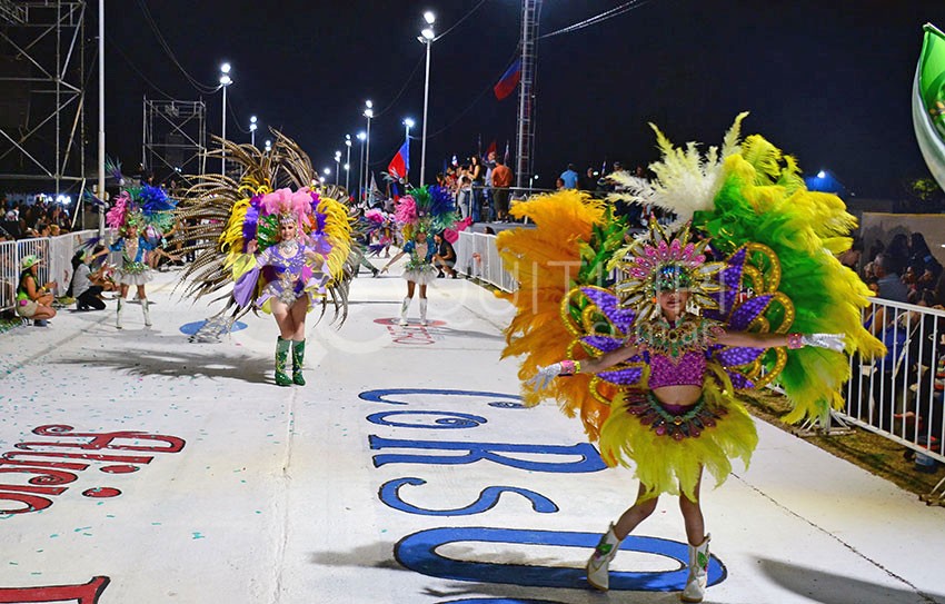 Estalló de color y alegría el inicio de los carnavales en Quitilipi 40