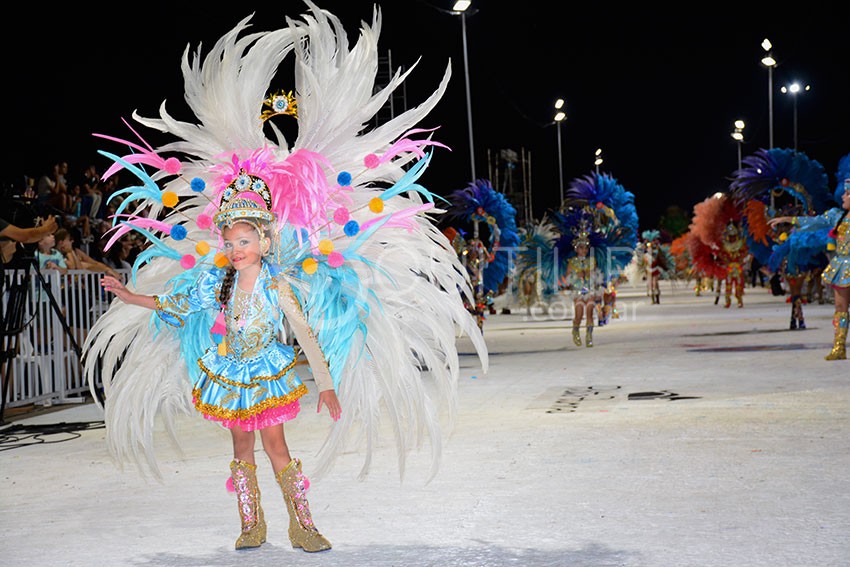 Estalló de color y alegría el inicio de los carnavales en Quitilipi 39