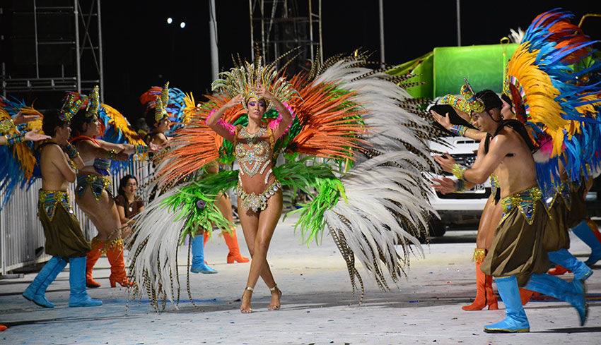 Estalló de color y alegría el inicio de los carnavales en Quitilipi 36