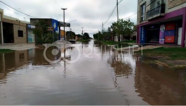 Quitilipi bajo agua: más de 130 milímetros de lluvia dejaron familias evacuadas y calles anegadas - Quitilipi.com.ar Quitilipi bajo agua: más de 130 milímetros de lluvia dejaron familias evacuadas y calles anegadas 1