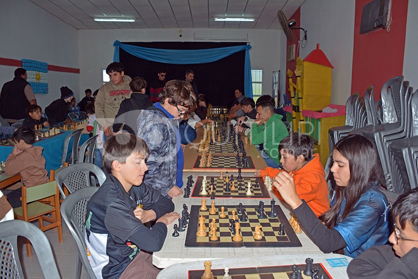 Exitoso inicio del Torneo de Ajedrez Inter-Liga "Región Centro" 2026 en Quitilipi - Quitilipi.com.ar Exitoso inicio del Torneo de Ajedrez Inter-Liga "Región Centro" 2026 en Quitilipi 15