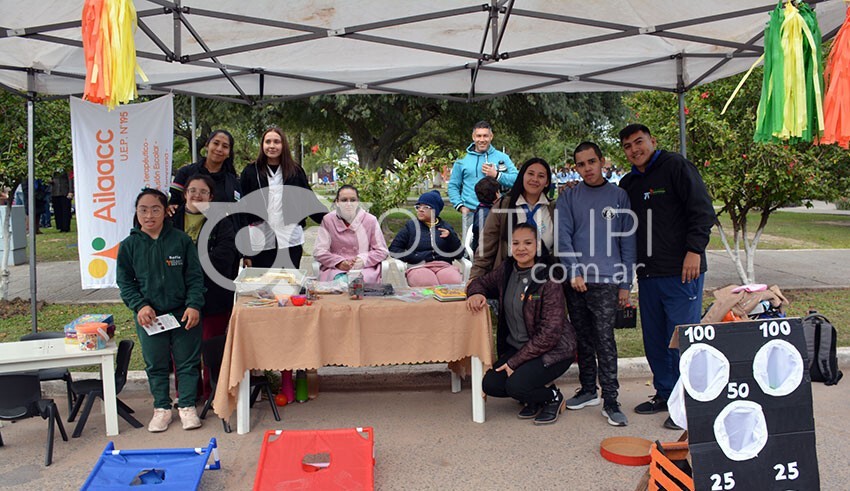 Paseo Inclusivo: con alegría la comunidad celebró un gran acto de sensibilización sobre el autismo 10