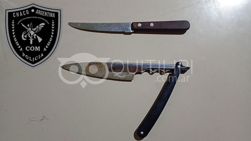Ocurrió en el Barrio La Tablada: la policía motorizada demoró a dos jóvenes armados con cuchillos 10