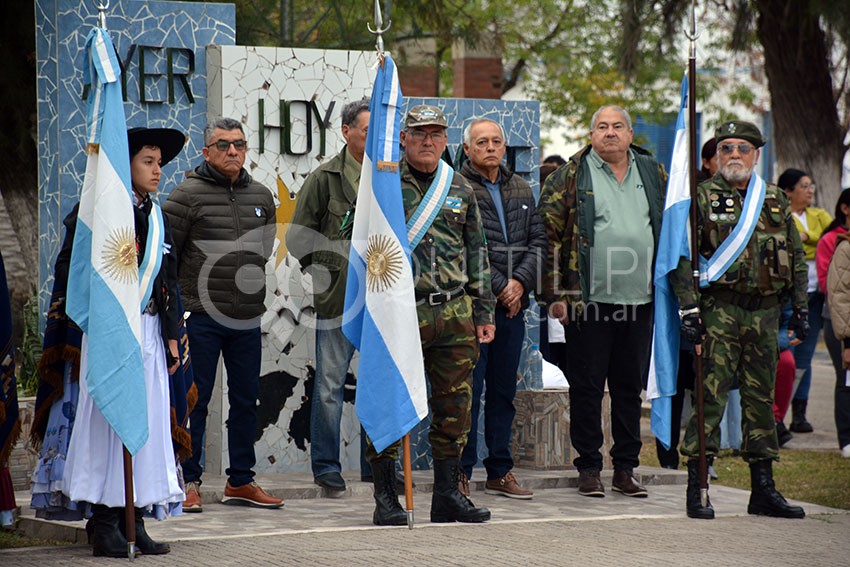 Al grito de ¡Viva la Patria!, Quitilipi rememoró la gesta del 25 de mayo con un emotivo acto oficial - Quitilipi.com.ar Al grito de ¡Viva la Patria!, Quitilipi rememoró la gesta del 25 de mayo con un emotivo acto oficial 36