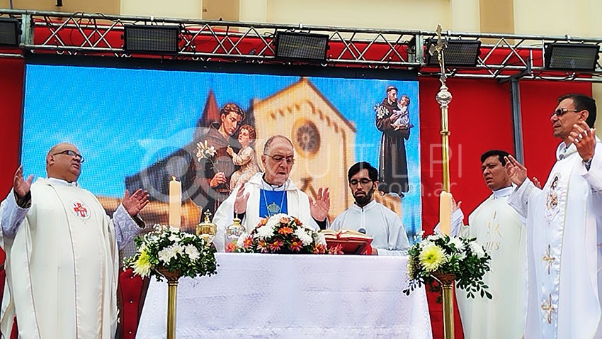El emotivo festejo al Santo Patrono de Quitilipi que movilizó a la región - Quitilipi.com.ar El emotivo festejo al Santo Patrono de Quitilipi que movilizó a la región 15