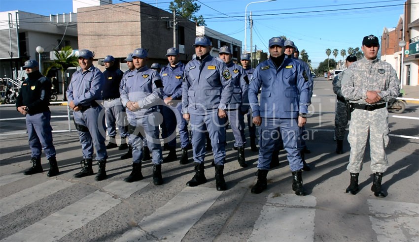 Con el corazón en la comunidad: la policía del Chaco celebró 73 años de entrega en Quitilipi - Quitilipi.com.ar Con el corazón en la comunidad: la policía del Chaco celebró 73 años de entrega en Quitilipi 23