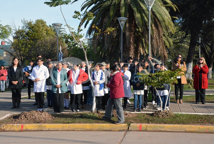 Con el corazón en la comunidad: la policía del Chaco celebró 73 años de entrega en Quitilipi - Quitilipi.com.ar Con el corazón en la comunidad: la policía del Chaco celebró 73 años de entrega en Quitilipi 21