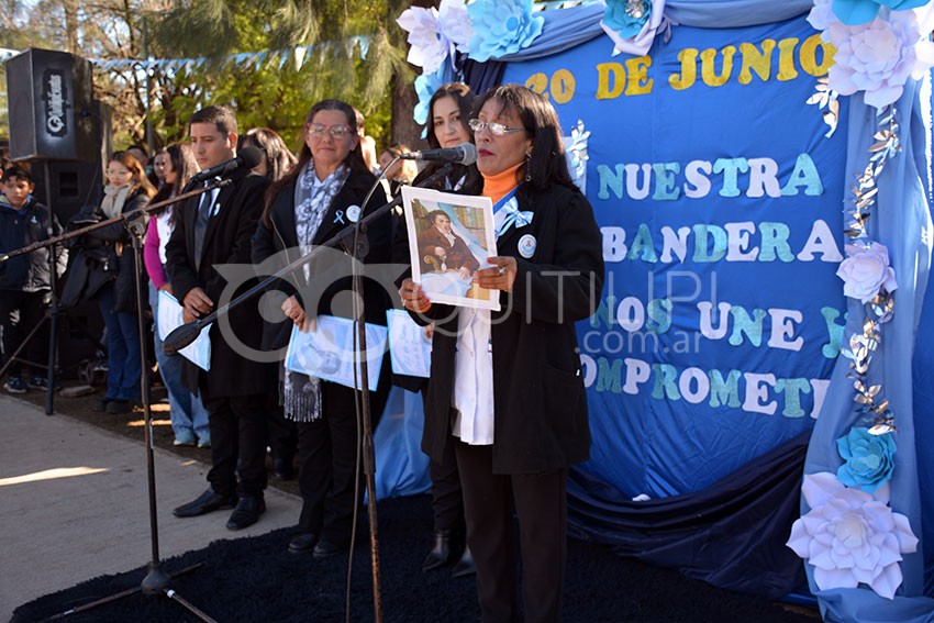 Juramento de lealtad en Quitilipi: 600 voces escolares hicieron vibrar el Día de la Bandera - Quitilipi.com.ar Juramento de lealtad en Quitilipi: 600 voces escolares hicieron vibrar el Día de la Bandera 24