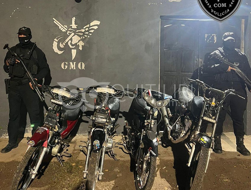 Operativo "Lince" en pleno centro: la división com secuestró cuatro motos con irregularidades - Quitilipi.com.ar Operativo "Lince" en pleno centro: la división com secuestró cuatro motos con irregularidades 4