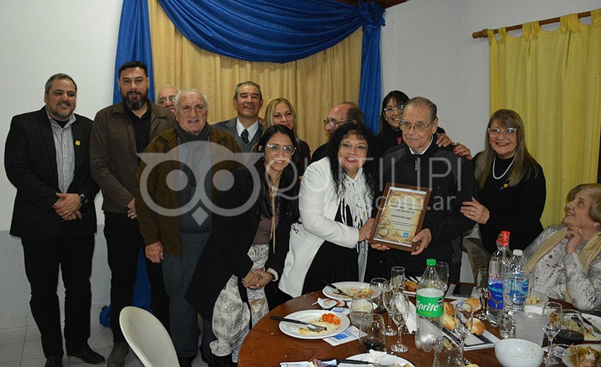 Nieves Navarrete asumió la presidencia de Rotary Club Quitilipi 24