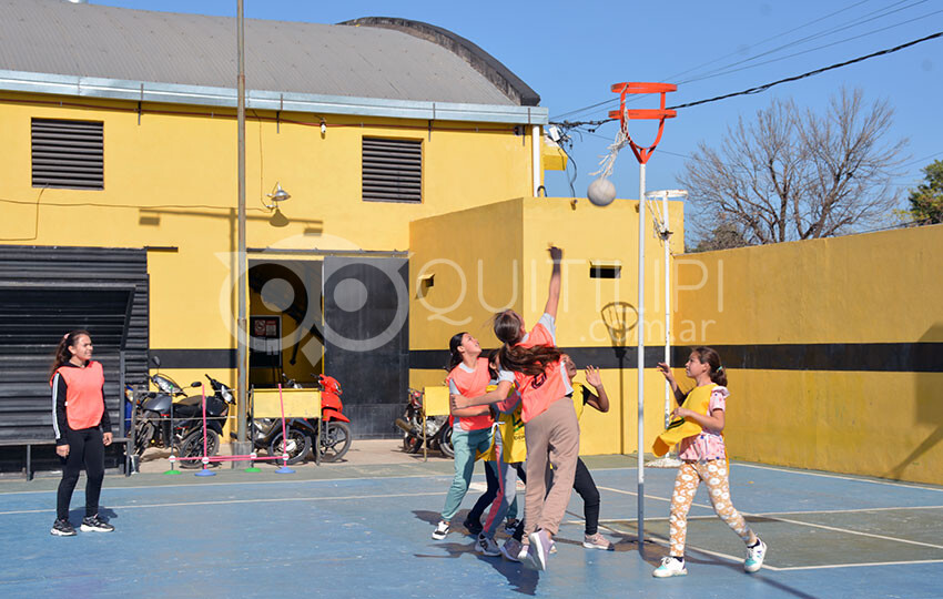 Impulso al deporte escolar: arrancó el Programa Cestoball en las Escuelas Primarias de Quitilipi - Quitilipi.com.ar Impulso al deporte escolar: arrancó el Programa Cestoball en las Escuelas Primarias de Quitilipi 15