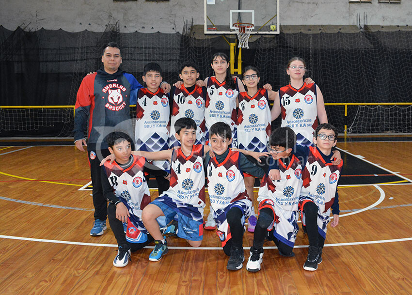 Caupolicán metió triplete de victorias en formativas ante Ambalab y Pinedo Central en la Asociación del Sudoeste - Quitilipi.com.ar Caupolicán metió triplete de victorias en formativas ante Ambalab y Pinedo Central en la Asociación del Sudoeste 24