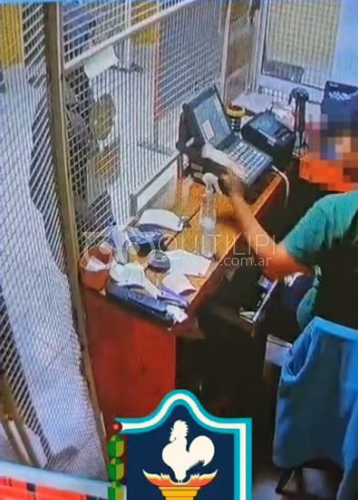 Fue a jugar un numerito y terminó asaltando la subagencia: lo detuvieron con parte del botín - Quitilipi.com.ar Fue a jugar un numerito y terminó asaltando la subagencia: lo detuvieron con parte del botín 18