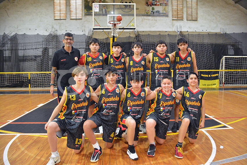 Caupolicán barrió: triunfazo de la U15 para salir a flote y punta de los más chicos - Quitilipi.com.ar Caupolicán barrió: triunfazo de la U15 para salir a flote y punta de los más chicos 25