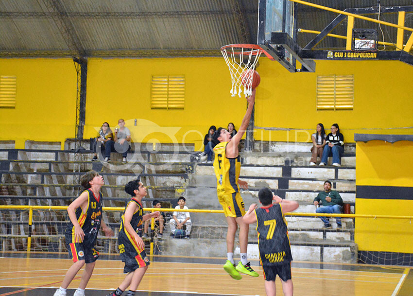 Caupolicán barrió: triunfazo de la U15 para salir a flote y punta de los más chicos - Quitilipi.com.ar Caupolicán barrió: triunfazo de la U15 para salir a flote y punta de los más chicos 24