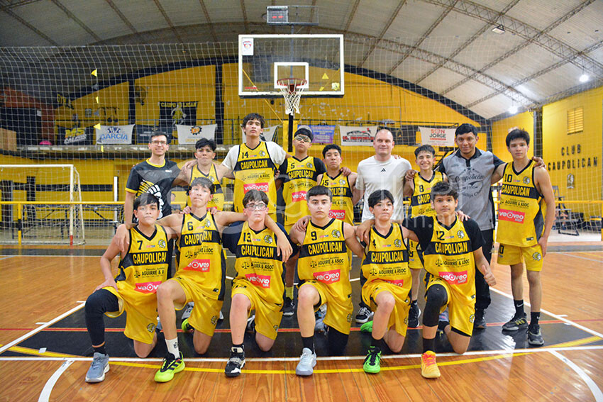 Caupolicán barrió: triunfazo de la U15 para salir a flote y punta de los más chicos - Quitilipi.com.ar Caupolicán barrió: triunfazo de la U15 para salir a flote y punta de los más chicos 8