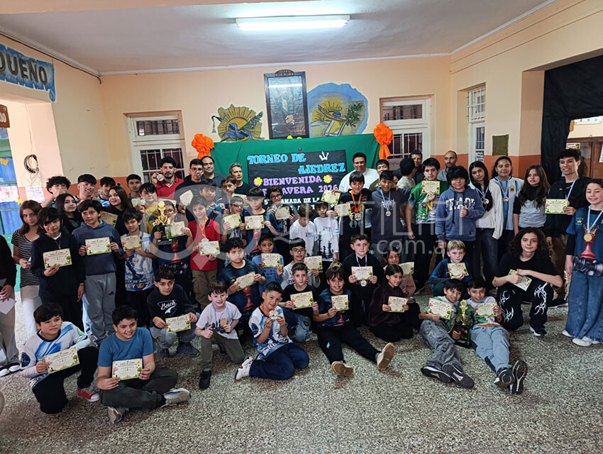 Ajedrez: brilló el Torneo "Bienvenida Primavera" y se consolida la competencia en el interior - Quitilipi.com.ar Ajedrez: brilló el Torneo "Bienvenida Primavera" y se consolida la competencia en el interior 6