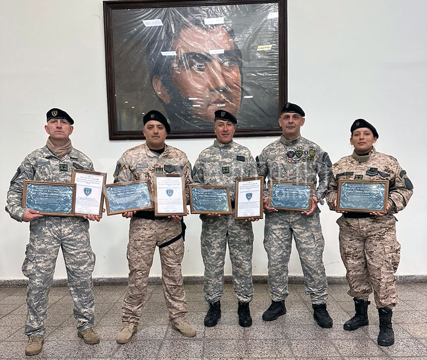 El comisario Blanco y el sargento Espeso se destacaron en una exigente capacitación nacional en Tucumán - Quitilipi.com.ar El comisario Blanco y el sargento Espeso se destacaron en una exigente capacitación nacional en Tucumán 18
