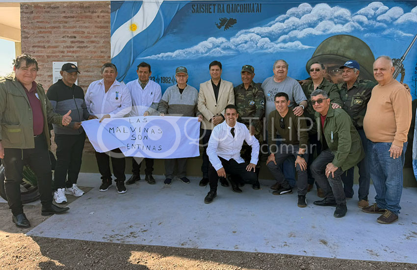 Colonia Aborigen: emotivo homenaje y descubrimiento de mural para visibilizar a los excombatientes Qom de Malvinas 10