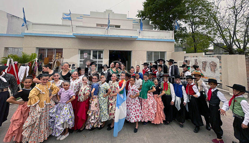 Este sábado Raíces Argentinas celebra sus 31 años con una Gran Peña Folclórica 16