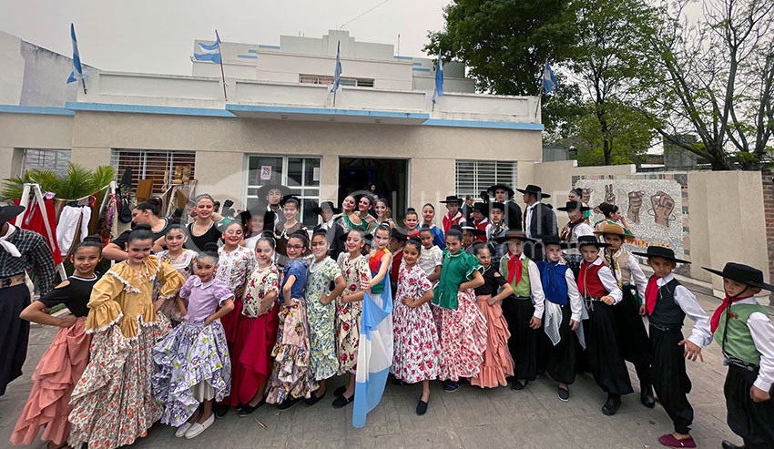 Este sábado Raíces Argentinas celebra sus 31 años con una Gran Peña Folclórica - Quitilipi.com.ar Este sábado Raíces Argentinas celebra sus 31 años con una Gran Peña Folclórica 6